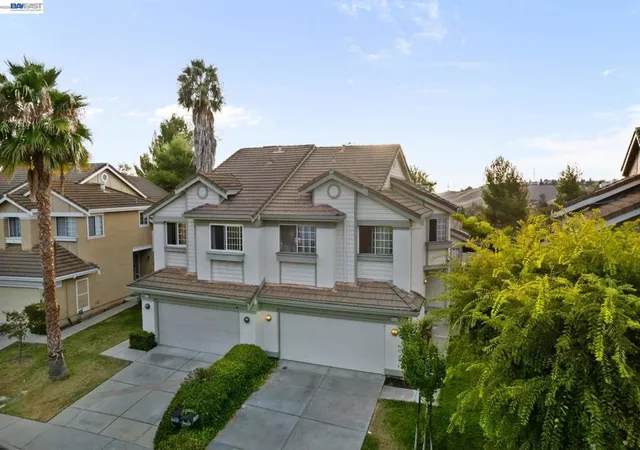 Photo 1 of Single family home for sale at 44729 Lynx Dr, Fremont, CA 94539 | MLS# 41145402 | Listing updated on 2026-10-09