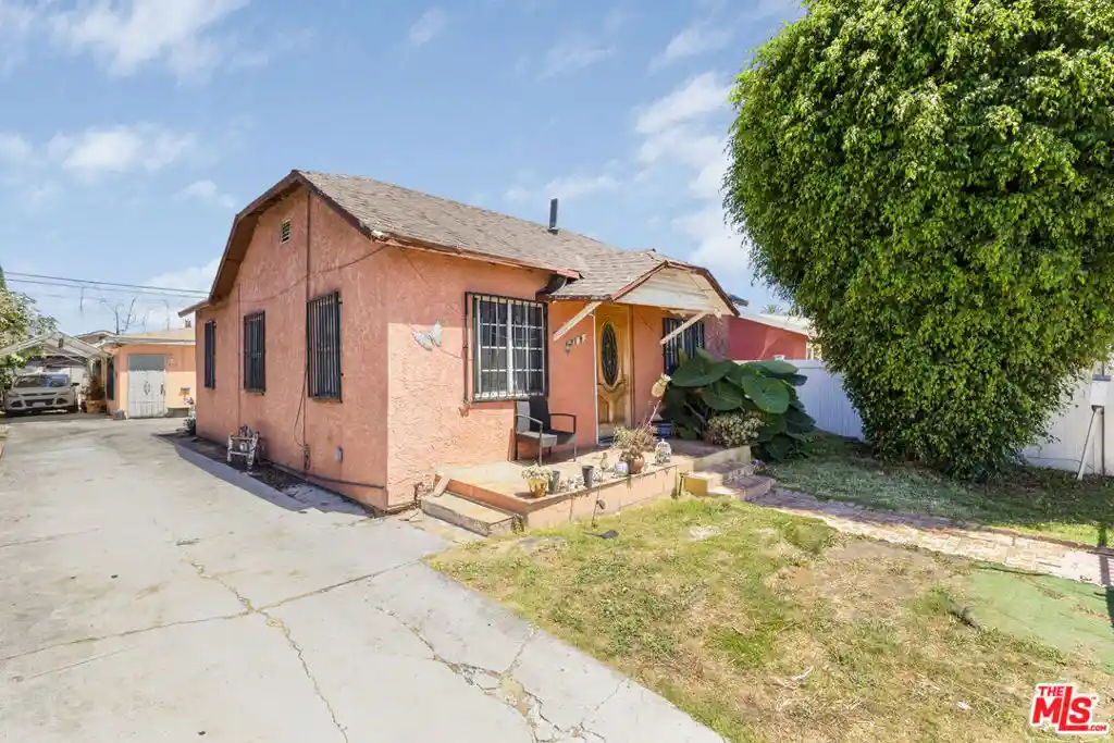 Multi family home for sale at 719 E 110th Street, Los Angeles, CA 90059 | MLS# 26873891