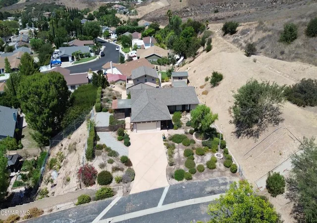 Photo 3 of Single family home for sale at 2161 Stoneman St, Simi Valley, CA 93065 | MLS# 226003946 | Listing updated on 2026-09-25