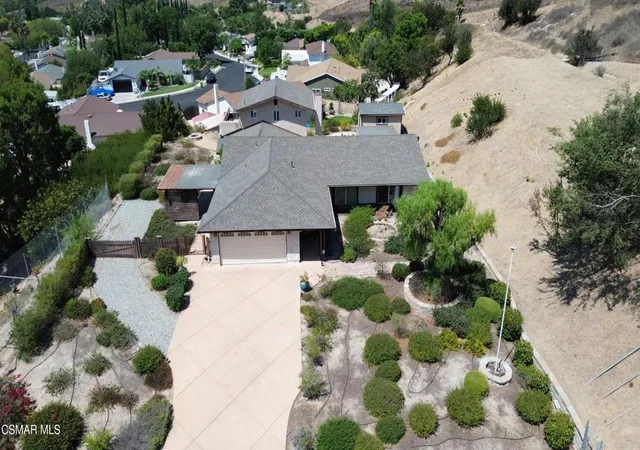 Photo 4 of Single family home for sale at 2161 Stoneman St, Simi Valley, CA 93065 | MLS# 226003946 | Listing updated on 2026-09-25