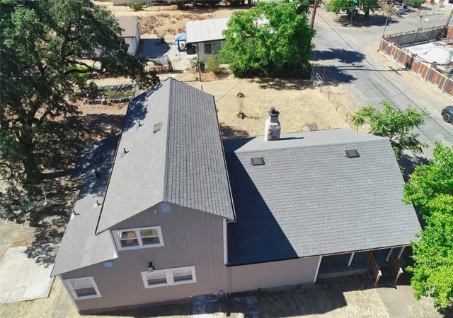 Photo 2 of Single family home for sale at 140 Schindler, Clearlake Oaks, CA 95423 | MLS# LC26179012 | Listing updated on 2026-09-25