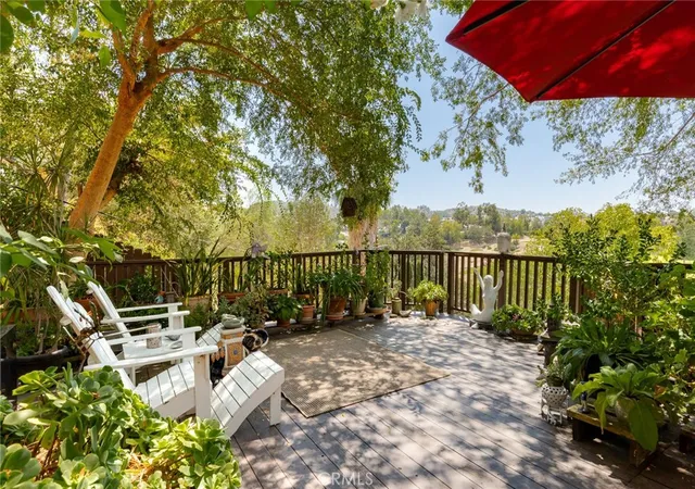 Photo 3 of Single family home for sale at 21008 Bandera, Woodland Hills, CA 91364 | MLS# SR26181483 | Listing updated on 2026-09-20