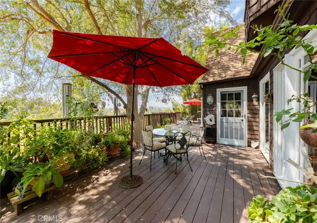 Photo 4 of Single family home for sale at 21008 Bandera, Woodland Hills, CA 91364 | MLS# SR26181483 | Listing updated on 2026-09-20