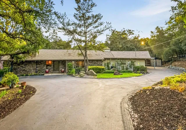 Photo 2 of Sale Pending at 1954 Oak View Rd, Alpine, CA 91901 | MLS# 260020262SD | Listing updated on 2026-09-04