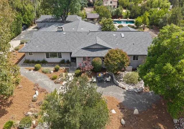 Photo 2 of Single family home for sale at 938 E Pomello Dr, Claremont, CA 91711 | MLS# CV26153371 | Listing updated on 2026-09-12