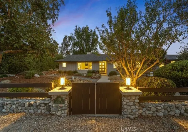 Photo 3 of Single family home for sale at 938 E Pomello Dr, Claremont, CA 91711 | MLS# CV26153371 | Listing updated on 2026-09-12