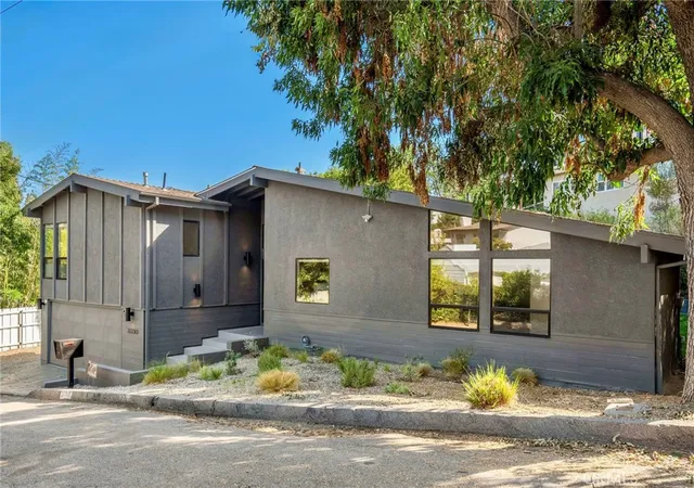 Photo 1 of Single family home for sale at 22250 Capulin Ct, Woodland Hills, CA 91364 | MLS# SR26181567 | Listing updated on 2026-10-04