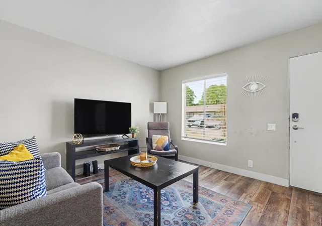 Listing Photo 3 - Condo for sale in building located at 82075 Country Clb Dr, La Quinta, CA 92201 - Unit #22