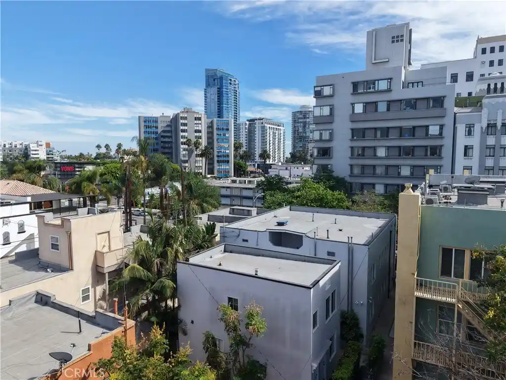 Photo 1 of Sale Pending at 230 Linden Ave #504, Long Beach, CA 90802 | MLS# DW26181647 | Listing updated on 2026-10-16