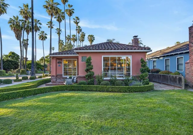 Photo 3 of Sale Pending at 735 Palm Hvn Ave, San Jose, CA 95125 | MLS# ML82058182 | Listing updated on 2026-10-09