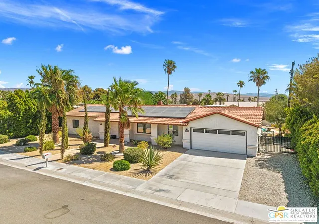 Photo 4 of Single family home for sale at 2342 N San Gorgonio Rd, Palm Springs, CA 92262 | MLS# 26872705PS | Listing updated on 2026-09-24
