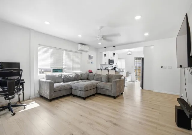 Photo 4 of Sale Pending at 350 52 Brightwood Ave, Chula Vista, CA 91910 | MLS# 260020317SD | Listing updated on 2026-09-29