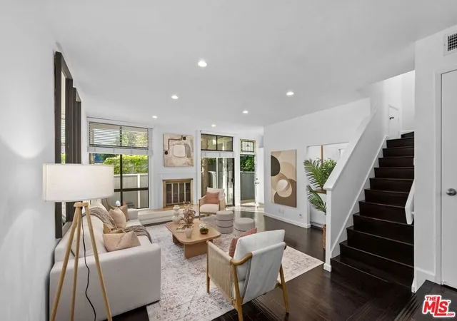 Photo 3 of Condo for sale at 1425 Stanford St #5, Santa Monica, CA 90404 | MLS# 26874057 | Listing updated on 2026-09-28