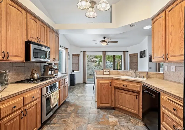 Photo 2 of Single family home for sale at 10160 Pineview Rd, Pinon Hills, CA 92372 | MLS# HD26181889 | Listing updated on 2026-09-13