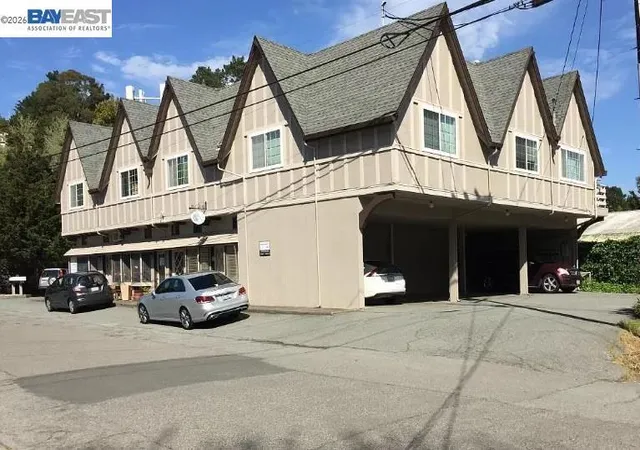 Photo 3 of Multi family home for sale at 301 Poplar St, Mill Valley, CA 94941 | MLS# 41145498 | Listing updated on 2026-09-13