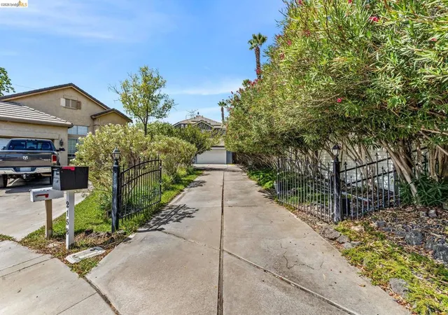 Photo 2 of Sale Pending at 2158 Newport Ct, Discovery Bay, CA 94505 | MLS# 41145512 | Listing updated on 2026-09-20