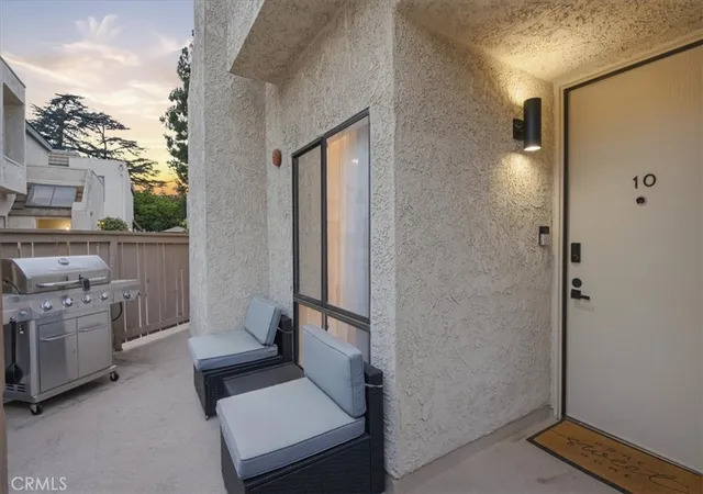 Photo 2 of Townhouse for sale at 1734 N Verdugo #10, Glendale, CA 91208 | MLS# BB26180250 | Listing updated on 2026-09-13