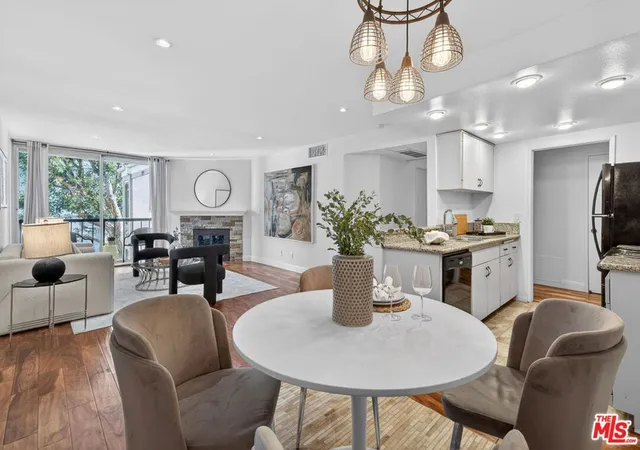 Photo 2 of Condo for sale at 8530 Holloway Dr #303, West Hollywood, CA 90069 | MLS# 26873737 | Listing updated on 2026-10-10