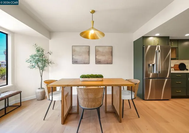 Listing Photo 5 - Condo for sale in building located at 1705 Dalessi Dr, Pinole, CA 94564