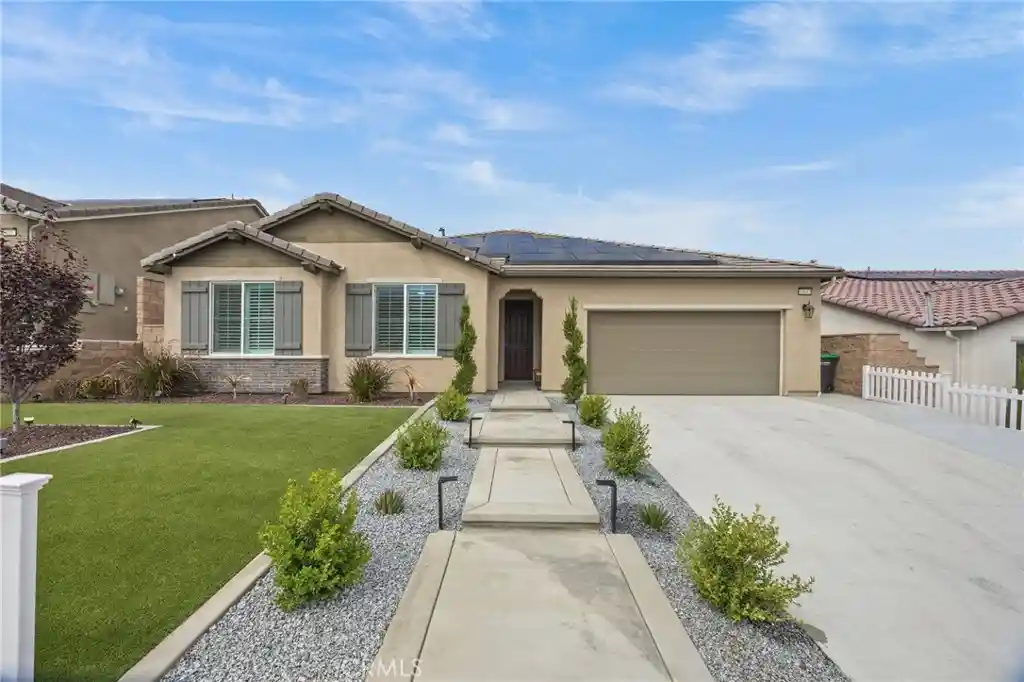 Photo 1 of Single family home for sale at 16643 Evelyn, Lake Elsinore, CA 92530 | MLS# IG26181878 | Listing updated on 2026-10-28