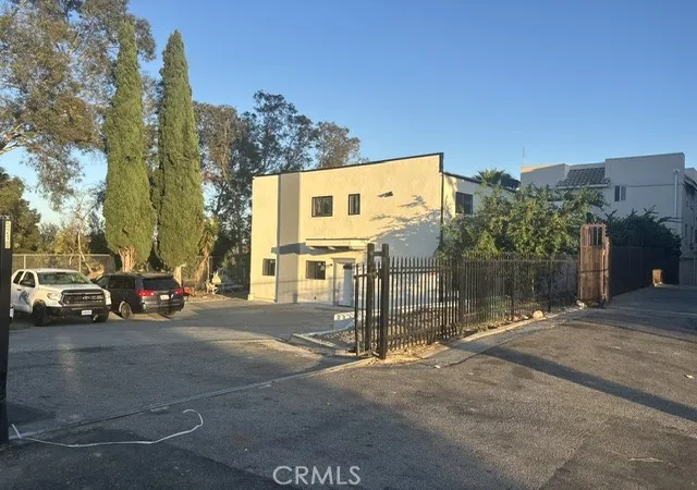 Photo 3 of Multi family home for sale at 5210 Oakland, Los Angeles, CA 90032 | MLS# DW26182229 | Listing updated on 2026-09-03
