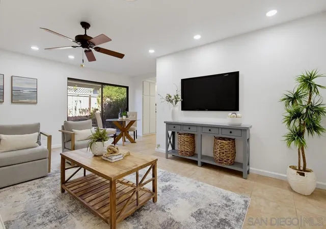 Photo 4 of Single family home for sale at 12659 Senda Acantilada, San Diego, CA 92128 | MLS# 260020372SD | Listing updated on 2026-10-07