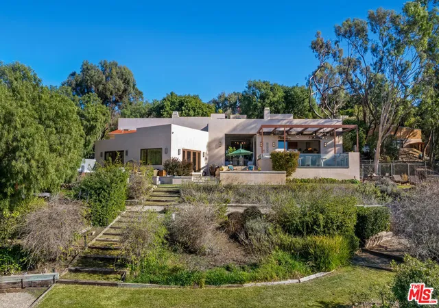 Photo 2 of Single family home for sale at 6315 Gayton Pl, Malibu, CA 90265 | MLS# 26874703 | Listing updated on 2026-09-28