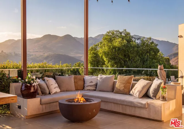 Photo 3 of Single family home for sale at 6315 Gayton Pl, Malibu, CA 90265 | MLS# 26874703 | Listing updated on 2026-09-28