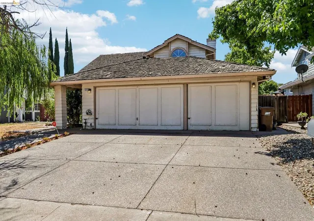 Photo 3 of Single family home for sale at 4638 Goldcrest Way, Antioch, CA 94531 | MLS# 41145556 | Listing updated on 2026-09-13