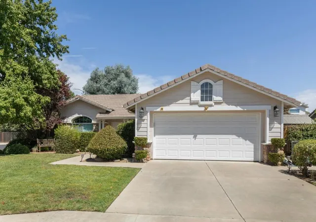 Photo 1 of Single family home for sale at 2671 Dennis Ave, Clovis, CA 93611 | MLS# ML82058314 | Listing updated on 2026-09-21