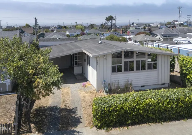 Photo 3 of Sale Pending at 143 S Corry St, Fort Bragg, CA 95437 | MLS# C1-11497 | Listing updated on 2026-09-08