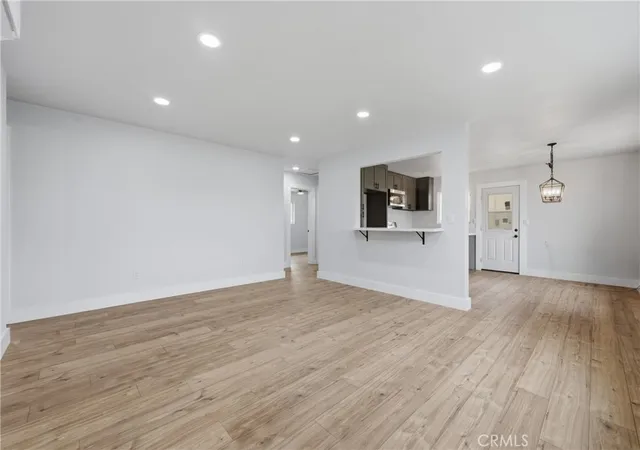 Photo 2 of Single family home for sale at 623 S Mistletoe Ave, San Jacinto, CA 92583 | MLS# PW26182354 | Listing updated on 2026-10-28