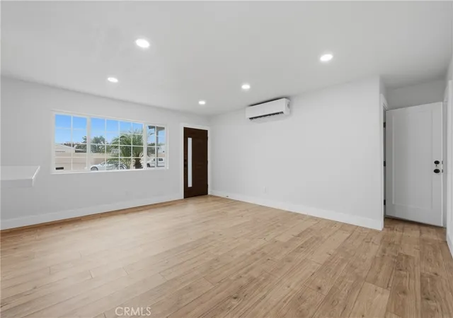Photo 3 of Single family home for sale at 623 S Mistletoe Ave, San Jacinto, CA 92583 | MLS# PW26182354 | Listing updated on 2026-10-28