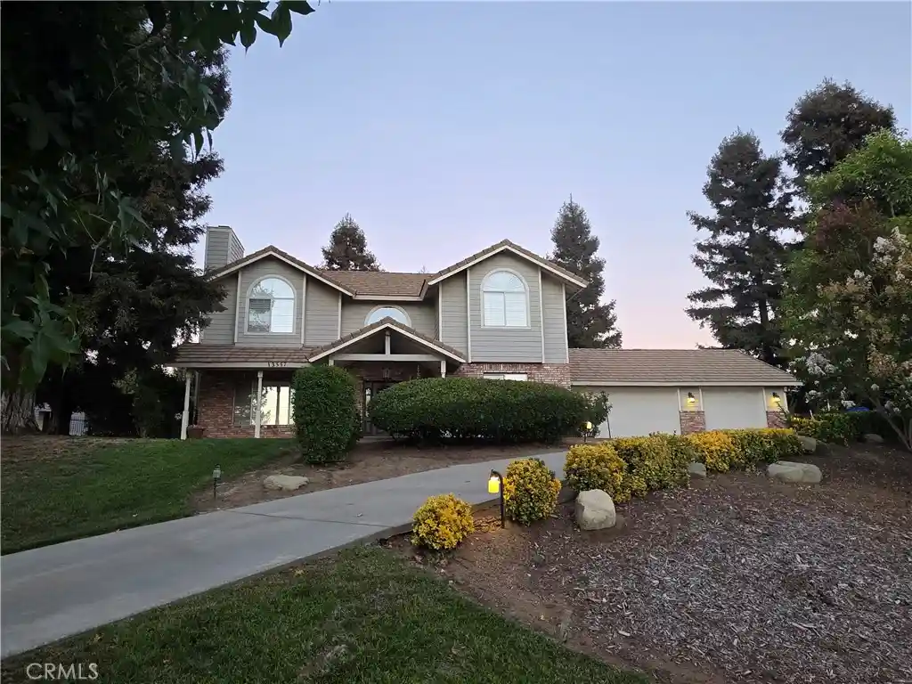 Single family home for sale at 13557 Pineridge Ct, Yucaipa, CA 92399 | MLS# IV26182500