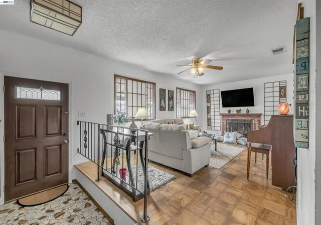 Photo 4 of Single family home for sale at 713 Falcon Dr, Vallejo, CA 94589 | MLS# 41145591 | Listing updated on 2026-10-09