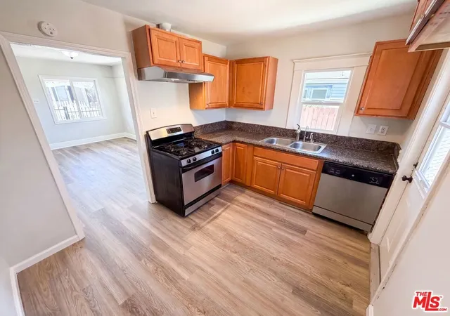 Photo 2 of Sale Pending at 2135 E Spaulding Ct, Long Beach, CA 90804 | MLS# 26874799 | Listing updated on 2026-09-25