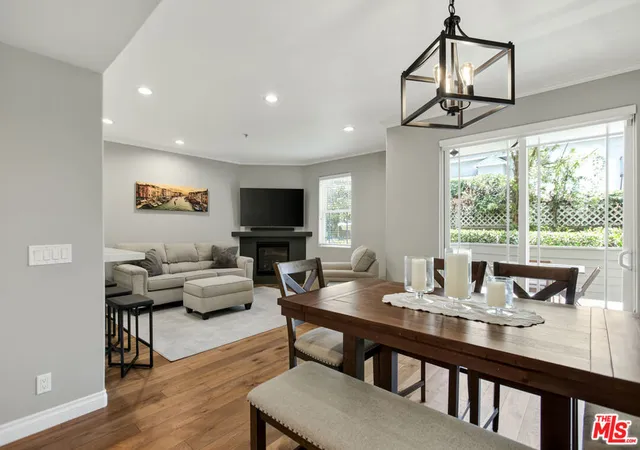 Listing Photo 1 - Condo for sale in building located at 1426 N Laurel Ave, West Hollywood, CA 90046 - Unit #110