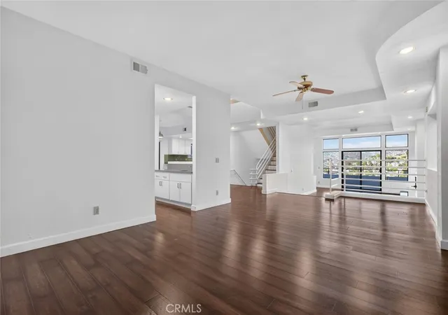 Photo 3 of Single family home for sale at 1425 Columbia Dr, Glendale, CA 91205 | MLS# GD26182268 | Listing updated on 2026-10-11