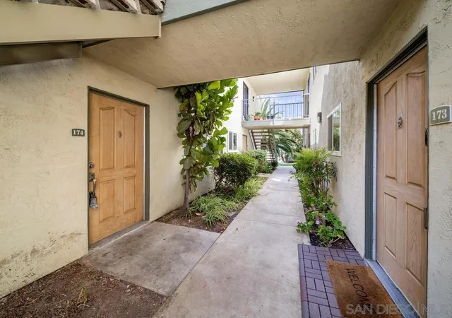 Listing Photo 1 - Condo for sale in building located at 830 W Lincoln Ave, Escondido, CA 92026 - Unit #174