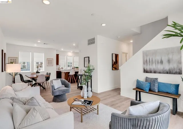 Listing Photo 5 - Condo for sale in building located at 820 E Duane Ave, Sunnyvale, CA 94085 - Unit #5