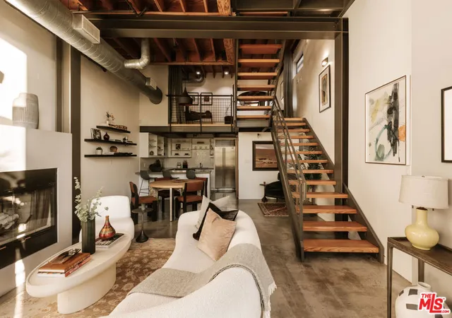 Photo 1 of Condo for sale at 208 S Venice Blvd #A, Venice, CA 90291 | MLS# 26874739 | Listing updated on 2026-10-01