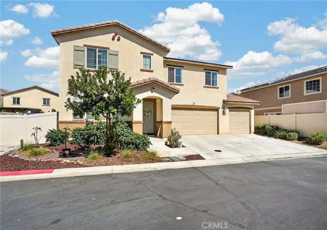 Photo 3 of Sale Pending at 10349 Mockingbird Ct, Moreno Valley, CA 92557 | MLS# CV26179879 | Listing updated on 2026-09-13