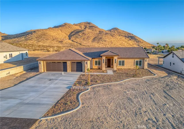 Photo 1 of Single family home for sale at 19715 Roanoke Rd, Apple Valley, CA 92307 | MLS# JT26182528 | Listing updated on 2026-10-06