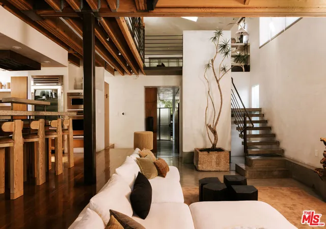Photo 1 of Single family home for sale at 554 Westminster Ave, Venice, CA 90291 | MLS# 26871279 | Listing updated on 2026-10-07