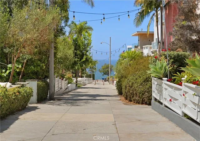 Photo 3 of Multi family home for sale at 409 16th Street, Manhattan Beach, CA 90266 | MLS# SB26180421 | Listing updated on 2026-09-14