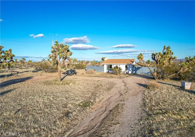 Photo 2 of Single family home for sale at 3567 Condalia Ave, Yucca Valley, CA 92284 | MLS# JT26175798 | Listing updated on 2026-09-13