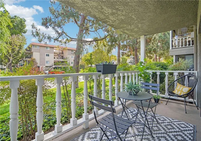 Photo 2 of Condo for sale at 2402 Via Mariposa W #1E, Laguna Woods, CA 92637 | MLS# OC26181916 | Listing updated on 2026-09-24