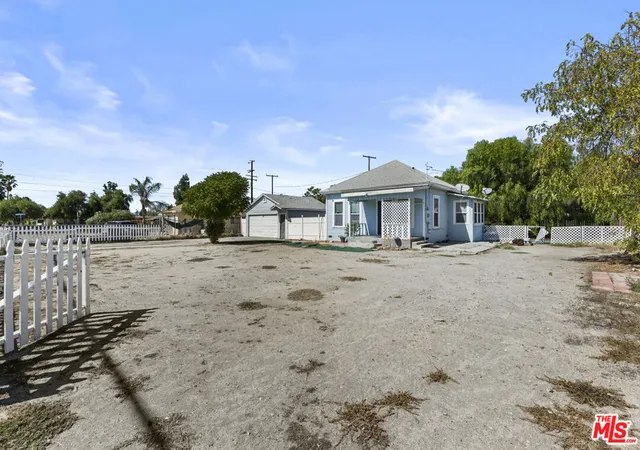 Photo 2 of Sale Pending at 427 E Main St, San Jacinto, CA 92583 | MLS# 26874959 | Listing updated on 2026-09-11