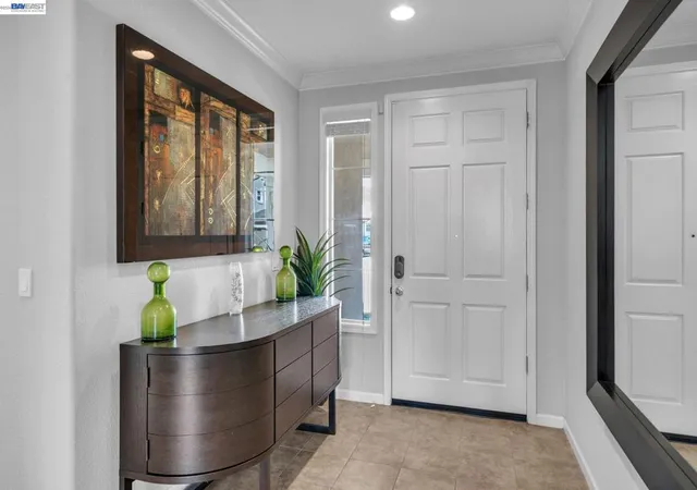 Photo 3 of Single family home for sale at 4061 Sarasta Bay Dr, Pittsburg, CA 94565 | MLS# 41145633 | Listing updated on 2026-10-01
