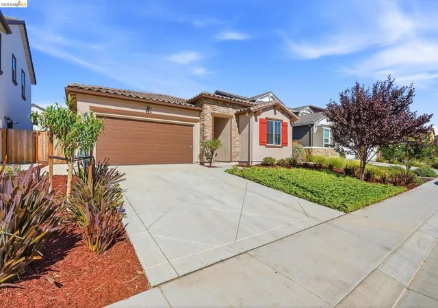 Photo 2 of Single family home for sale at 5330 Clauzetto Way, Antioch, CA 94531 | MLS# 41145636 | Listing updated on 2026-10-08